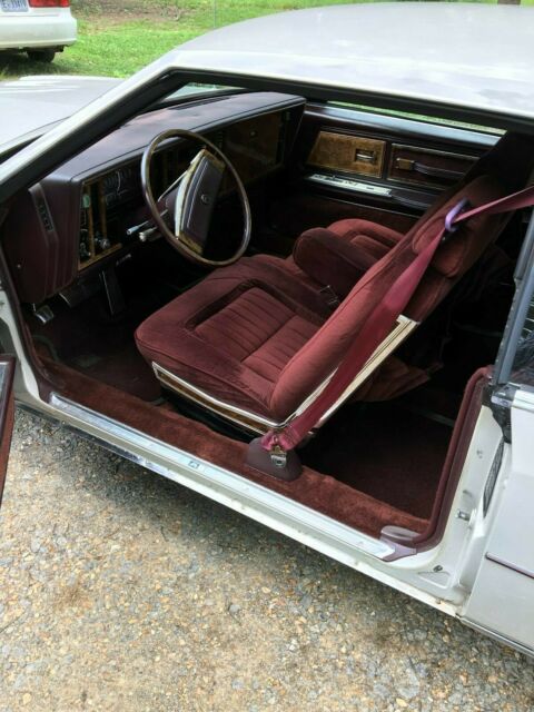 1980 Buick Riviera - photo 5