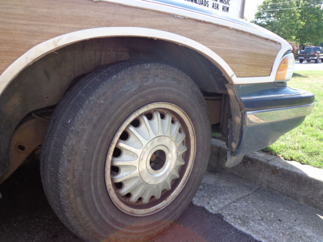 1994 Buick Roadmaster Estate - photo 9