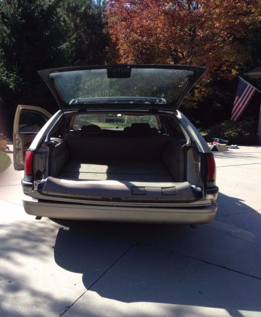 1994 Buick Roadmaster Estate Wagon - photo 10