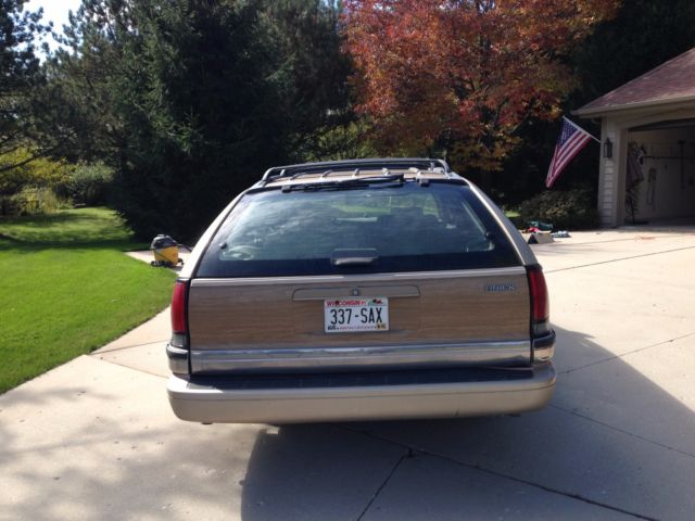 1994 Buick Roadmaster Estate Wagon - photo 3