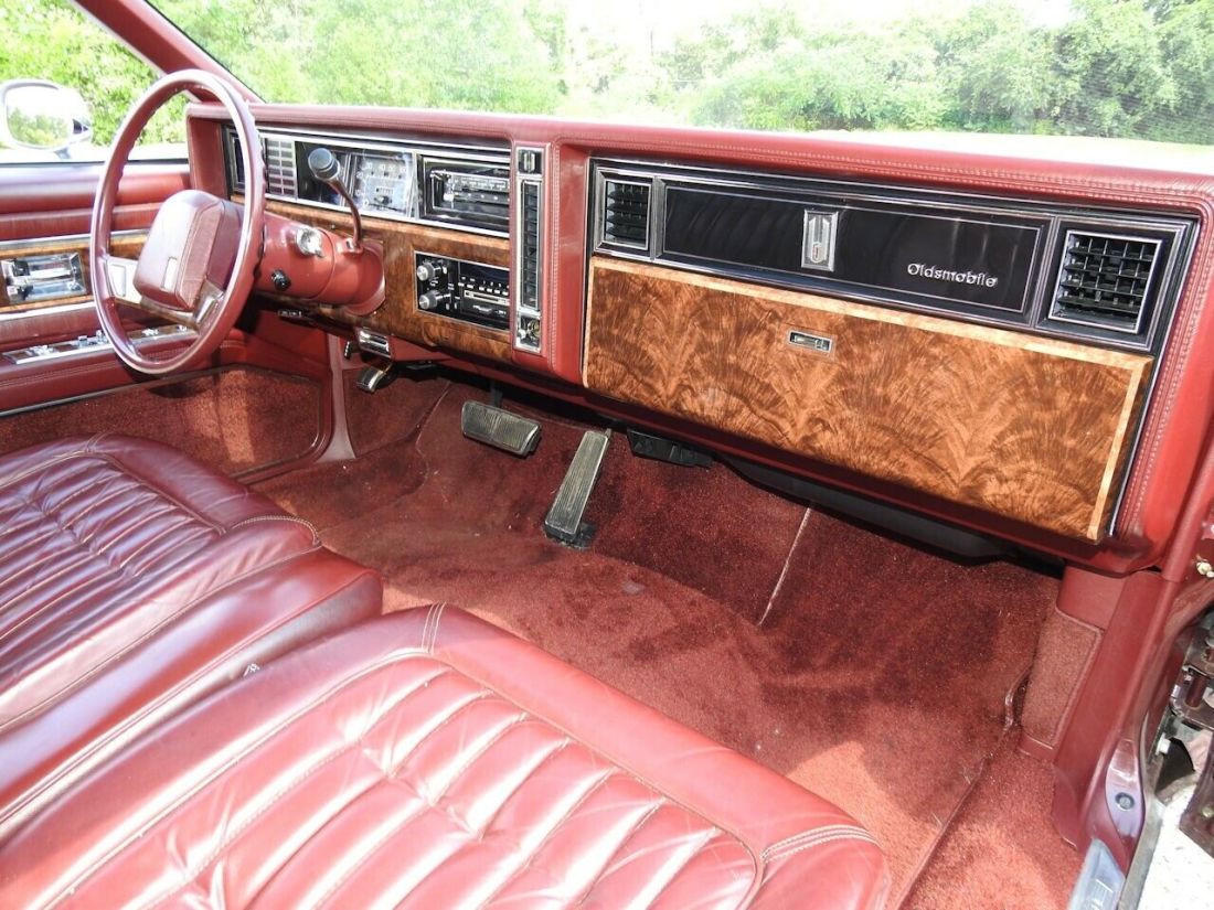 1984 Oldsmobile Toronado Brougham - photo 10