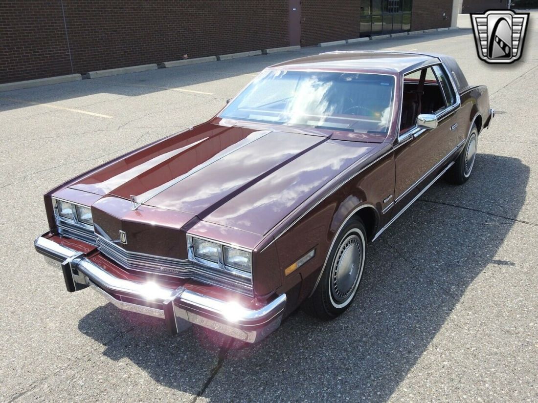 1984 Oldsmobile Toronado Brougham - photo 3