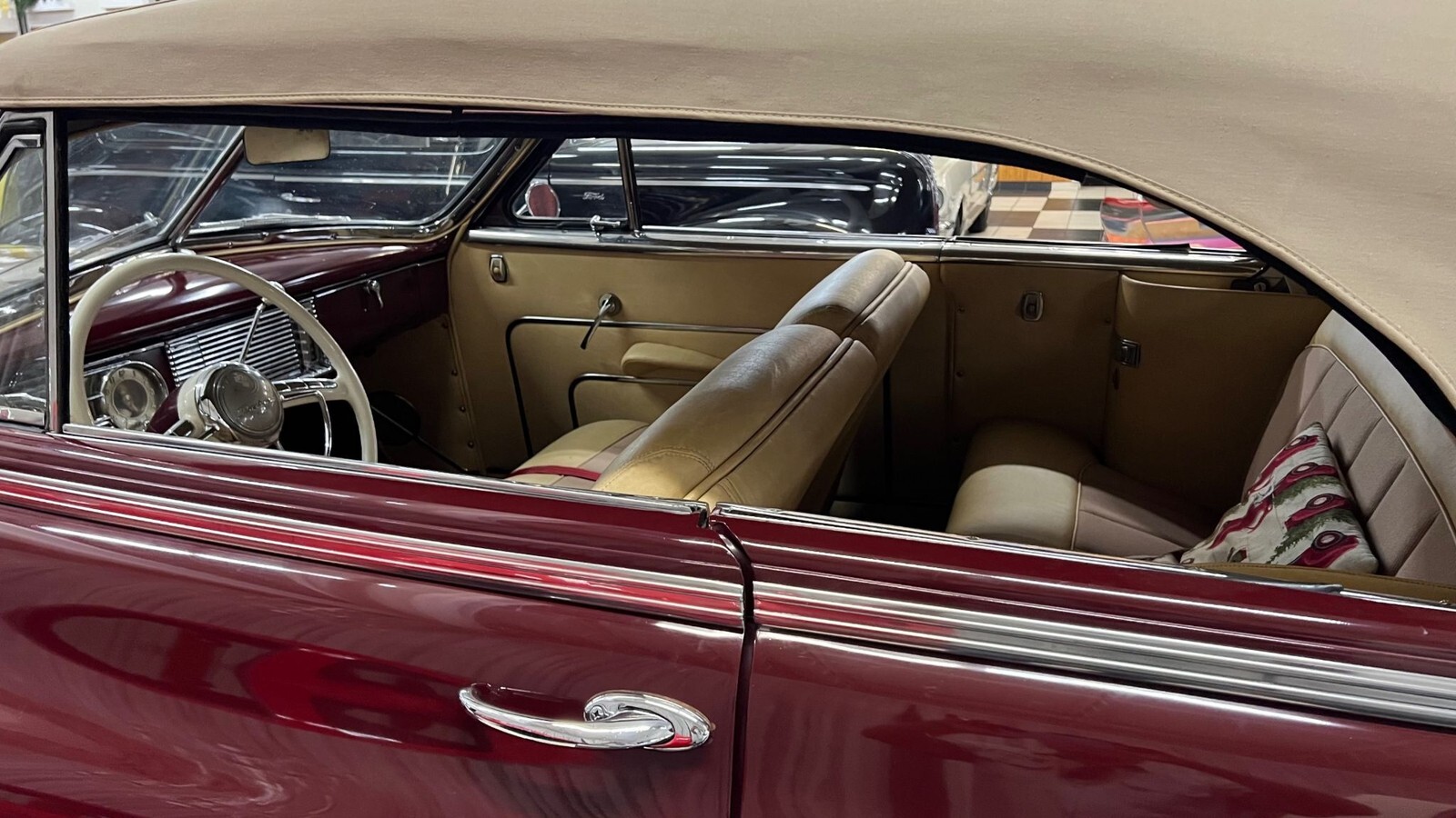 1948 Packard Victoria Super 8 - photo 12