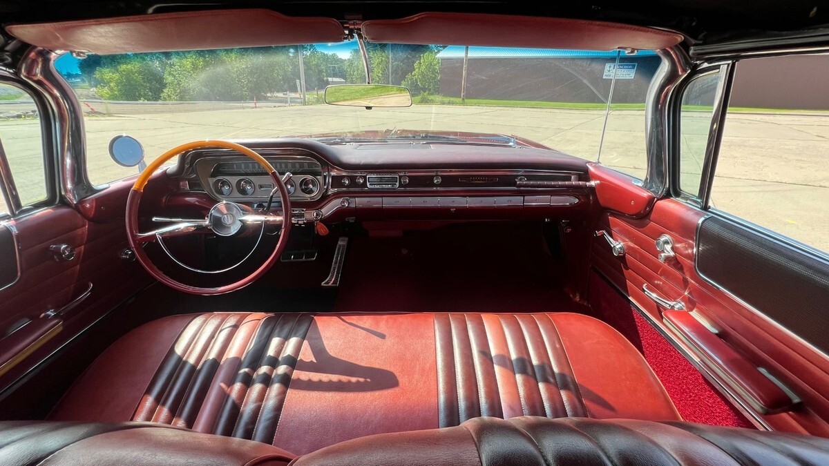 1960 Pontiac Bonneville - photo 13