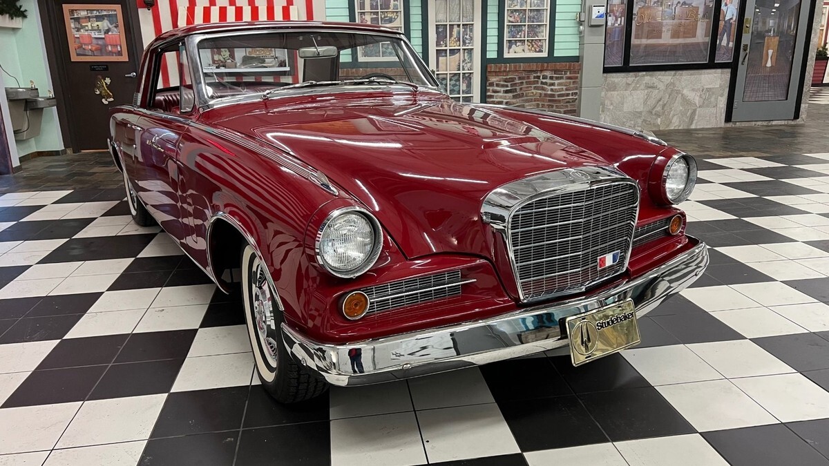 1963 Studebaker Gran Turismo - photo 2