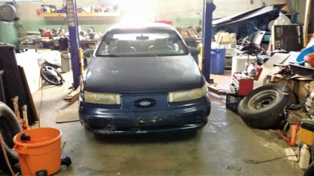BUT AM SELLING FOR PARTS OR REPAIR 1993 Ford Taurus SHO