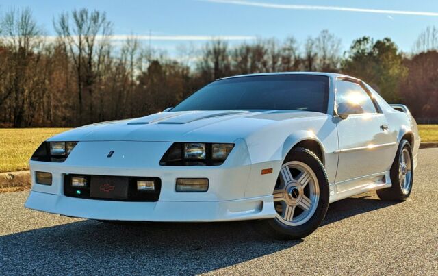 1991 Chevrolet Camaro BUY IT NOW 53K MILES 5.7L RED INTERIOR I-ROC Z28!! - photo 2