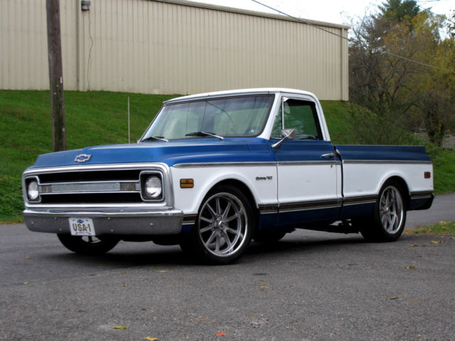 C-10 Short Bed/ Very Solid/ Patina/ 350/ Lowered/ 20s/ in NC 1969 Chevrolet C-10 CUSTOM 10