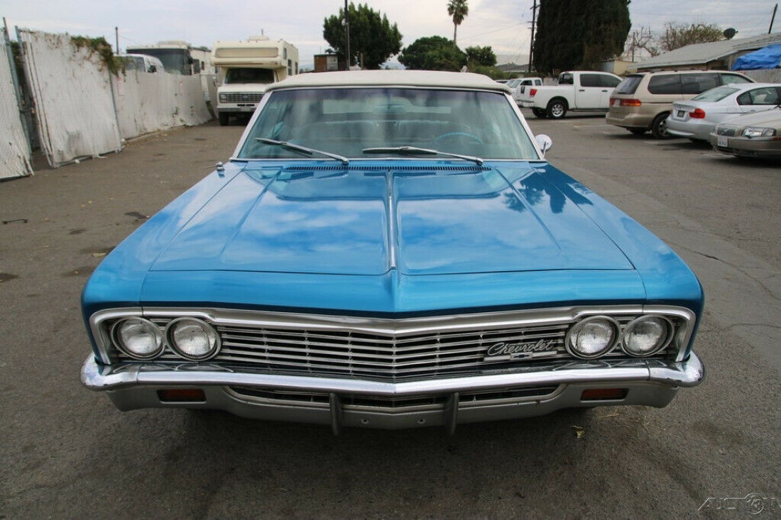1966 Chevrolet Impala - photo 11