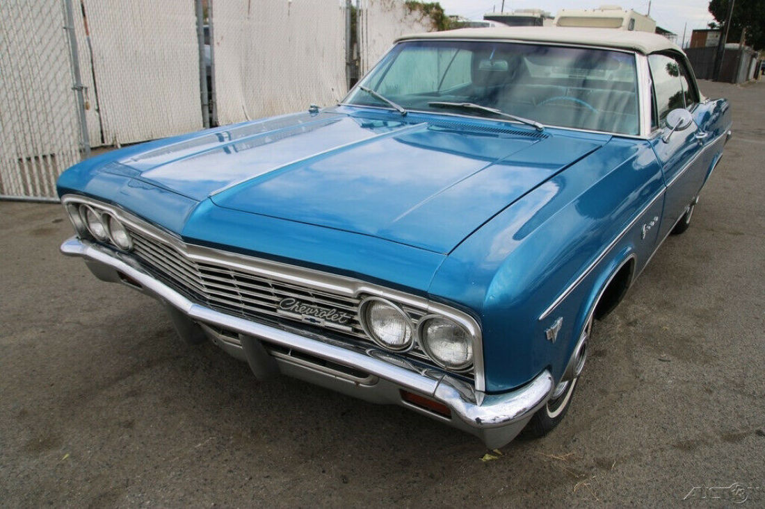 1966 Chevrolet Impala - photo 3