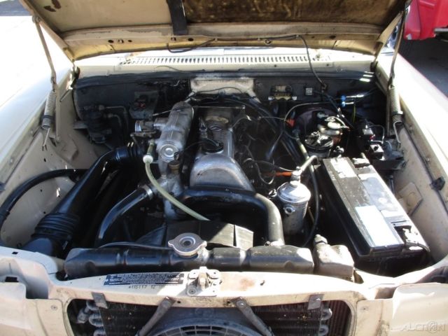 1975 Mercedes-Benz 200-Series - photo 9