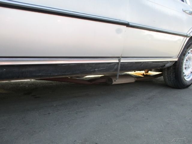 1976 Mercedes-Benz 400-Series - photo 12