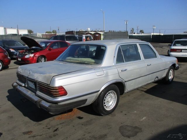 1976 Mercedes-Benz 400-Series - photo 7
