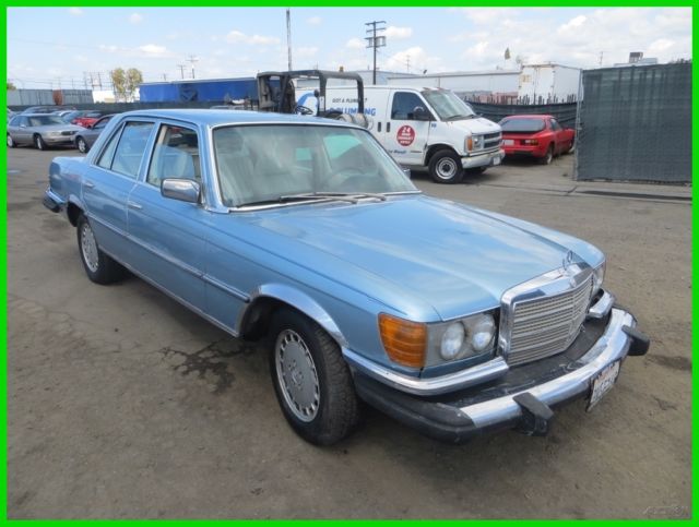 1977 Mercedes-Benz 200-Series