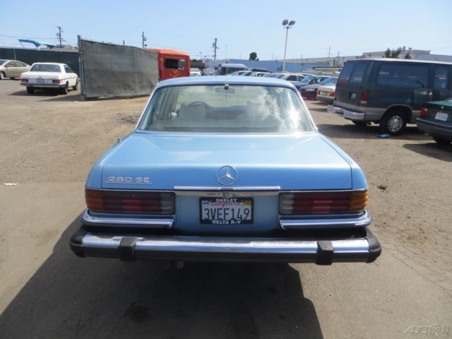 1977 Mercedes-Benz 200-Series - photo 4