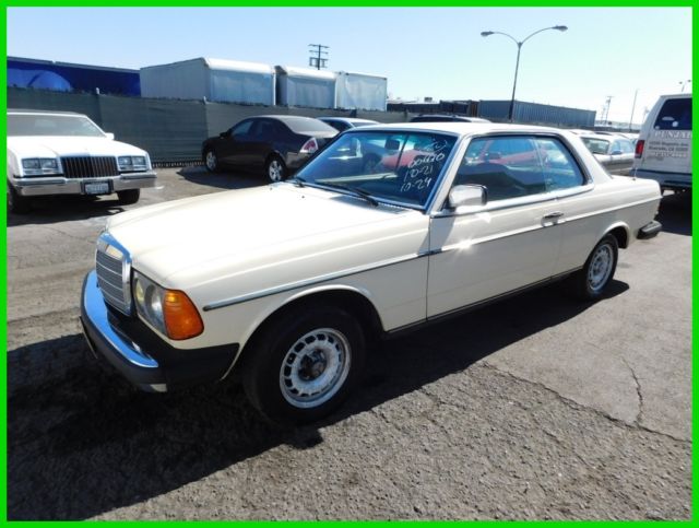 C 1980 Mercedes-Benz 300CD 5-Cylinder Diesel 2 Door Coupe NO RESERVE 1980 Mercedes-Benz 300-Series
