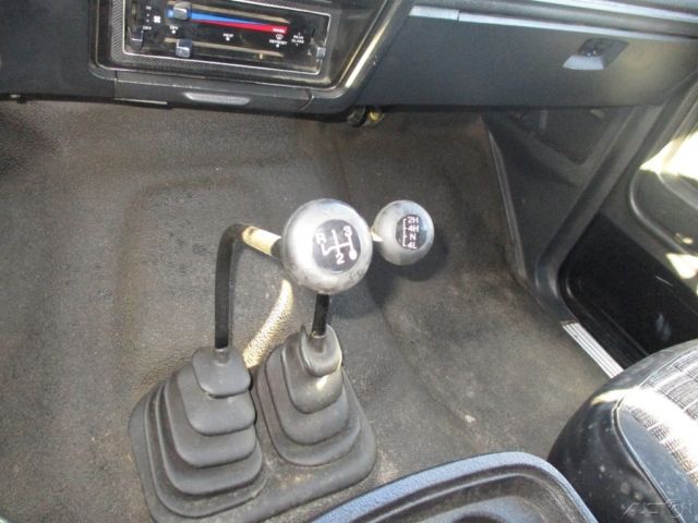 1983 Ford Bronco Custom Sport Utility 2-Door - photo 13