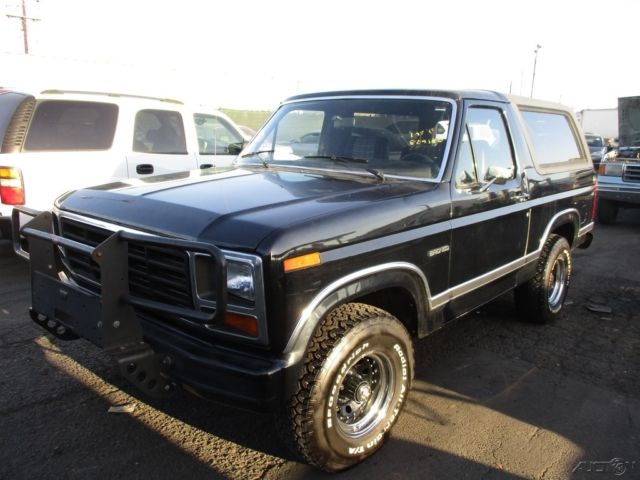 1983 Ford Bronco Custom Sport Utility 2-Door - photo 8