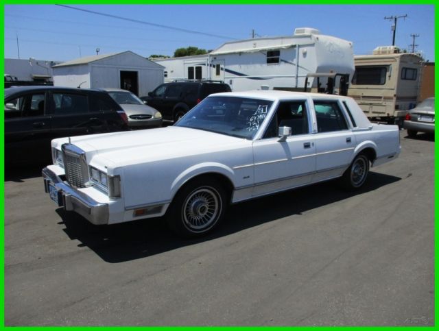 C 1987 Lincoln Town Car Used 5L V8 16V Automatic NO RESERVE 1987 Lincoln Town Car Base Sedan 4-Door