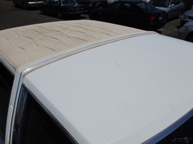 1987 Lincoln Town Car Base Sedan 4-Door - photo 12