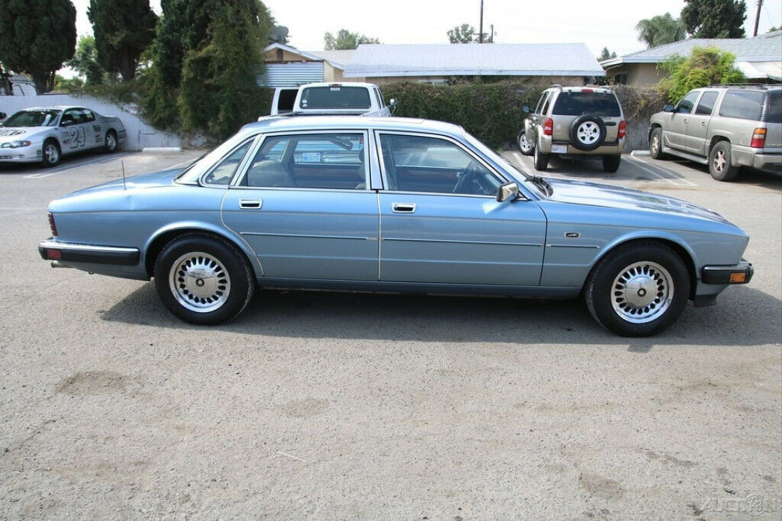 1988 Jaguar XJ XJ6 - photo 4