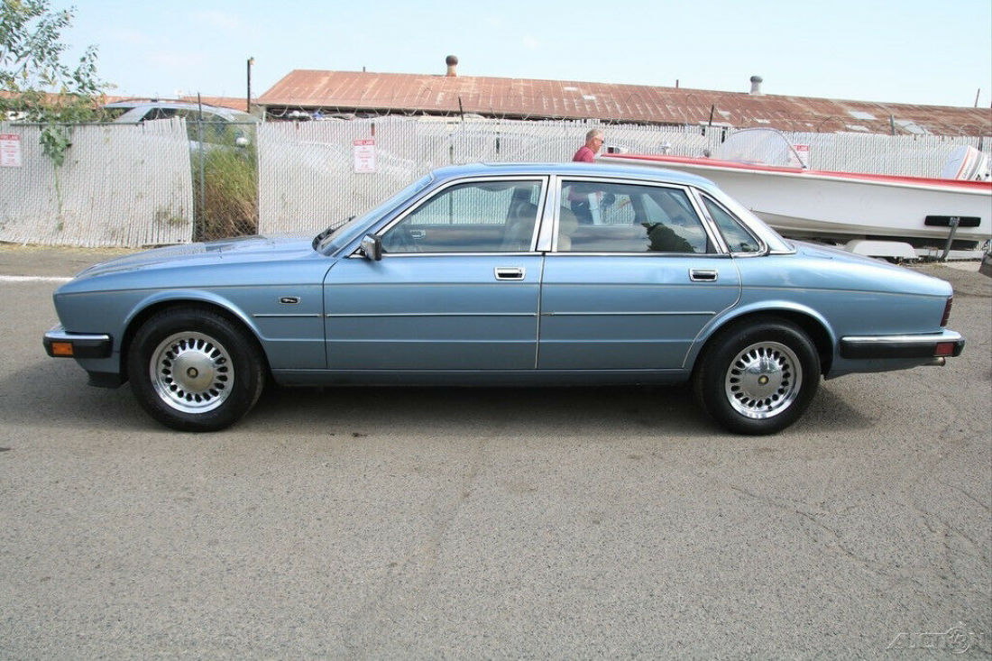 1988 Jaguar XJ XJ6 - photo 8