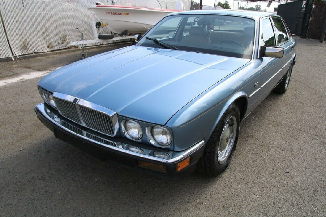 1988 Jaguar XJ XJ6 - photo 9