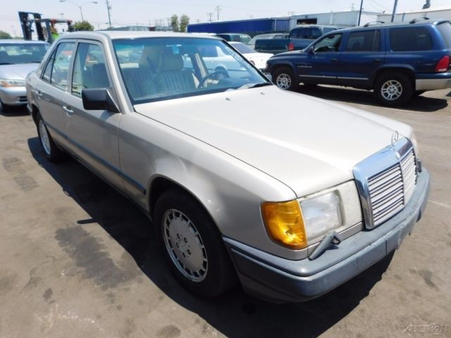 1989 Mercedes-Benz 300-Series 4 Dr - photo 7