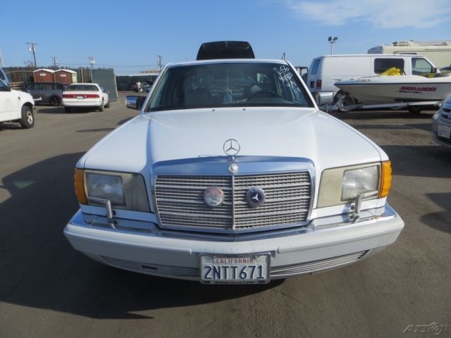 1989 Mercedes-Benz 300-Series 4 Dr - photo 2