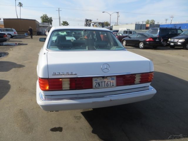 1989 Mercedes-Benz 300-Series 4 Dr - photo 5