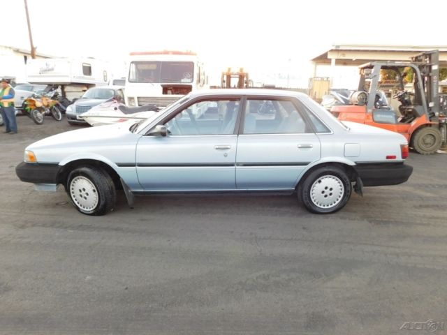 1989 Toyota Camry Deluxe - photo 3