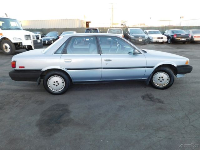 1989 Toyota Camry Deluxe - photo 7