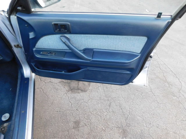 1989 Toyota Camry DLX Sedan 4-Door - photo 10