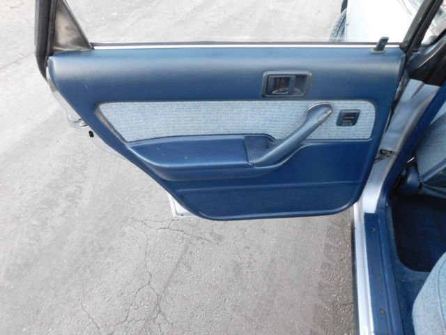 1989 Toyota Camry DLX Sedan 4-Door - photo 6