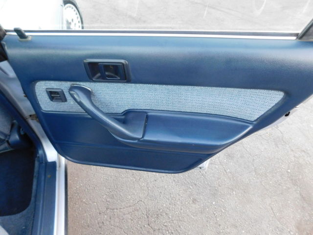 1989 Toyota Camry DLX Sedan 4-Door - photo 9