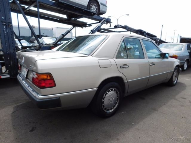 1990 Mercedes-Benz 300-Series 4 Dr - photo 6
