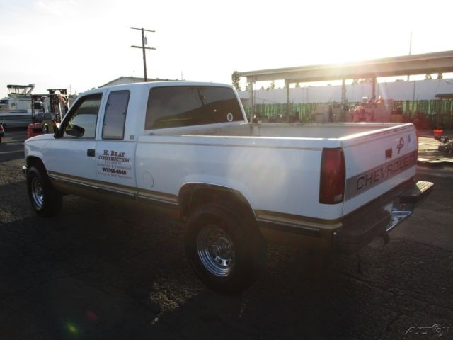 1990 Chevrolet C/K Pickup 2500 K2500 - photo 2