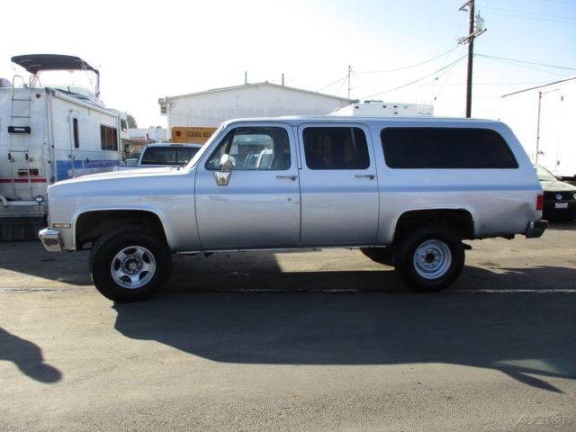 1990 Chevrolet Suburban V2500 - photo 2