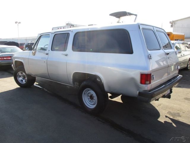 1990 Chevrolet Suburban V2500 - photo 3