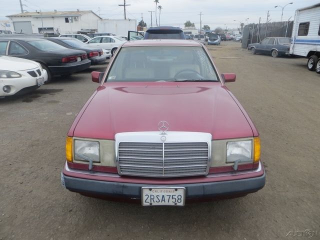 1990 Mercedes-Benz 300-Series 4 Dr - photo 2