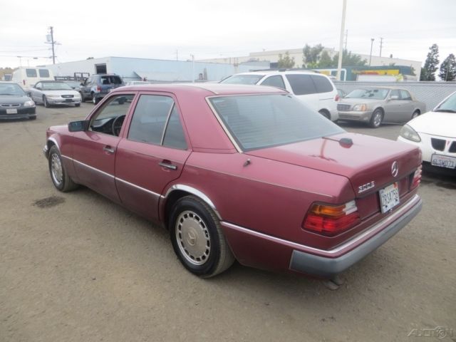 1990 Mercedes-Benz 300-Series 4 Dr - photo 4