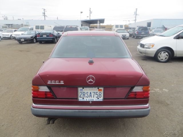 1990 Mercedes-Benz 300-Series 4 Dr - photo 5