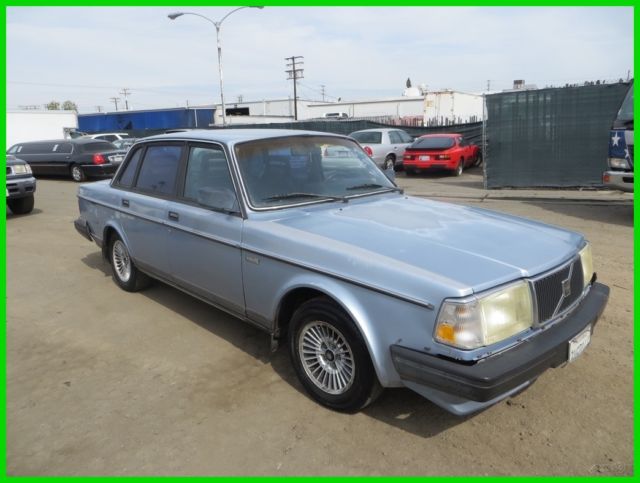 C 1990 Volvo 240 DL Used 2.3L I4 8V Automatic NO RESERVE 1990 Volvo 240 DL