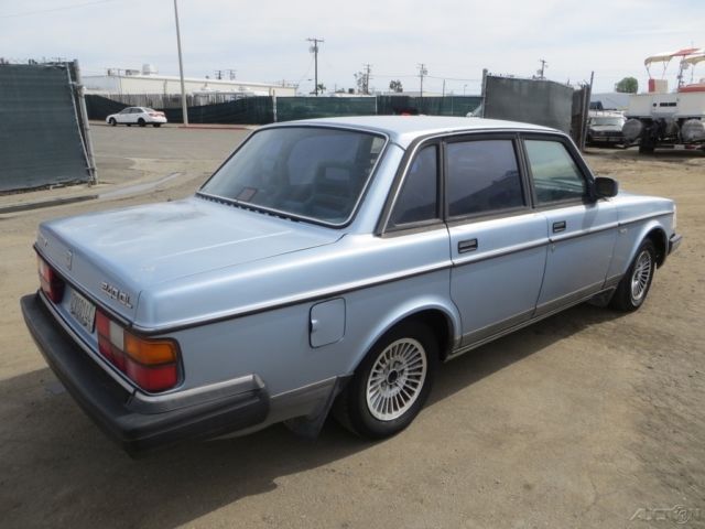 1990 Volvo 240 DL - photo 3