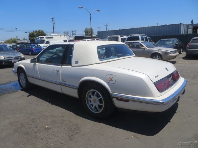 1991 Buick Riviera Luxury Coupe 2-Door - photo 4
