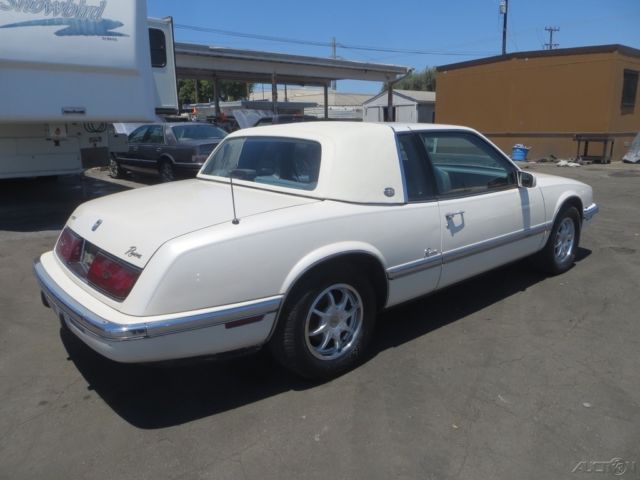 1991 Buick Riviera Luxury Coupe 2-Door - photo 6
