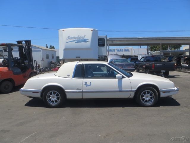 1991 Buick Riviera Luxury Coupe 2-Door - photo 9
