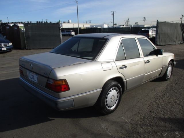1991 Mercedes-Benz 300-Series 4 Dr - photo 5