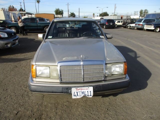 1991 Mercedes-Benz 300-Series 4 Dr - photo 8