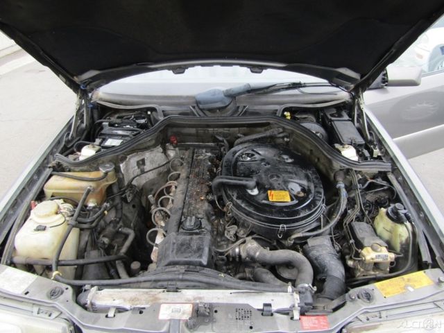 1991 Mercedes-Benz 300-Series 4 Dr 4MATIC® AWD - photo 9